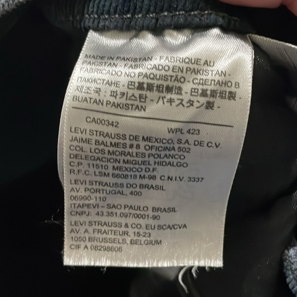 Levi's Women's Demi Curve Classic Rise Slim Leg Jeans Size 28 - Picture 8 of 9